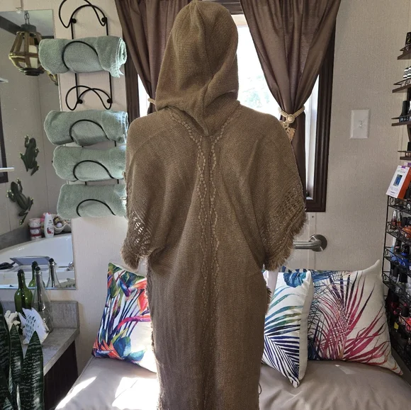 New! Beach Cover up Pullover Shawl - Picture 2 of 7